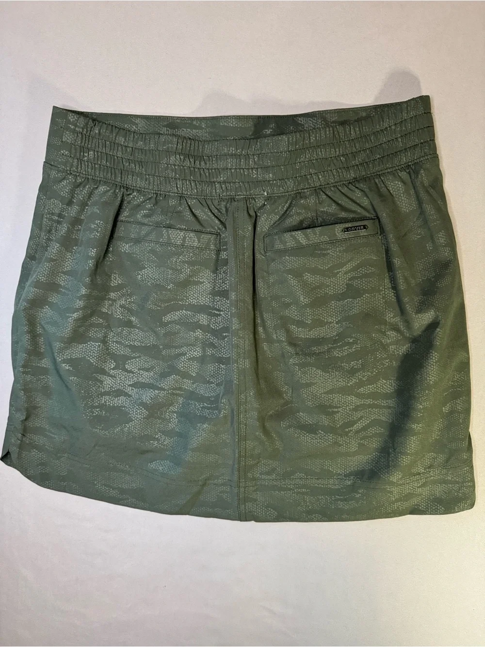 Orvis Women’s Athletic Skort Olive Green w/Snake Embossing Size S